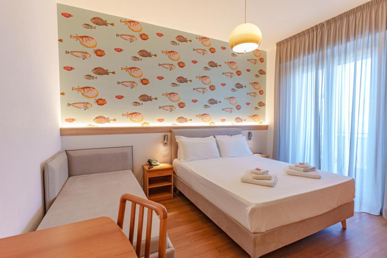 Hotel Tritone Senigallia Exterior photo