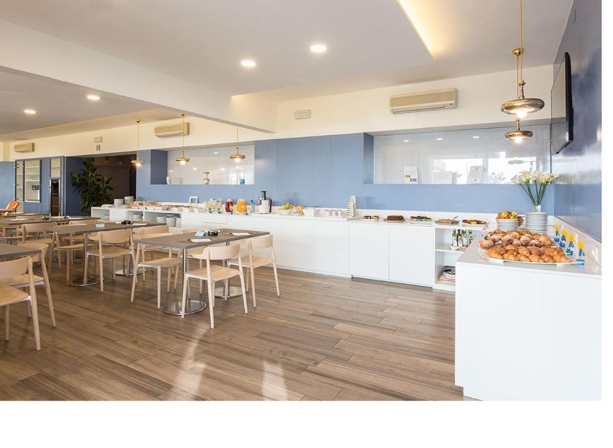 Hotel Tritone Senigallia Exterior photo
